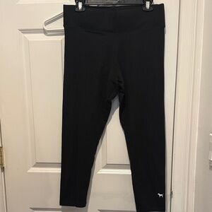 Victoria’s Secret Pink Black cropped yoga leggings